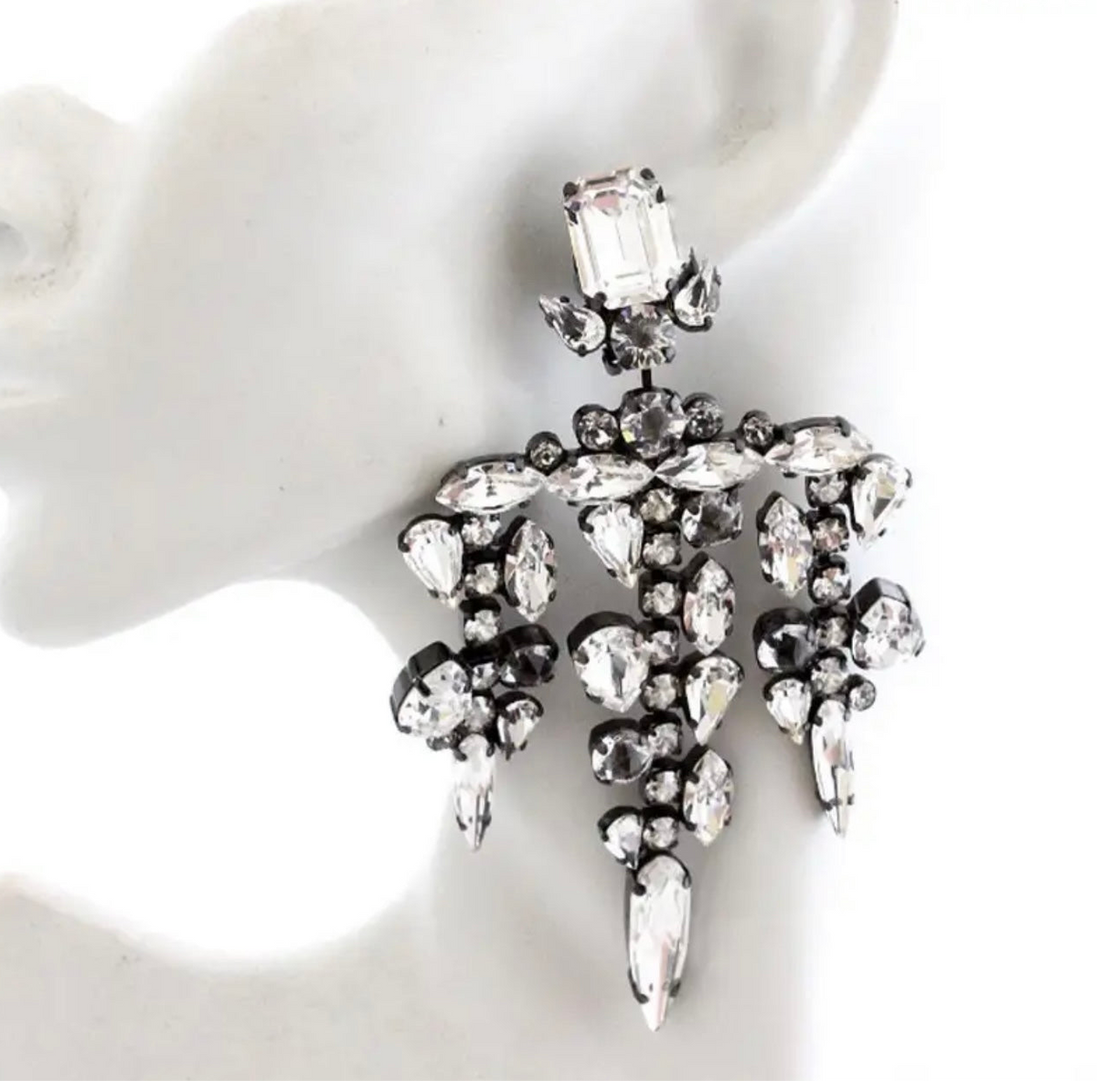 MISS CHANDELIER TASSEL EARRINGS